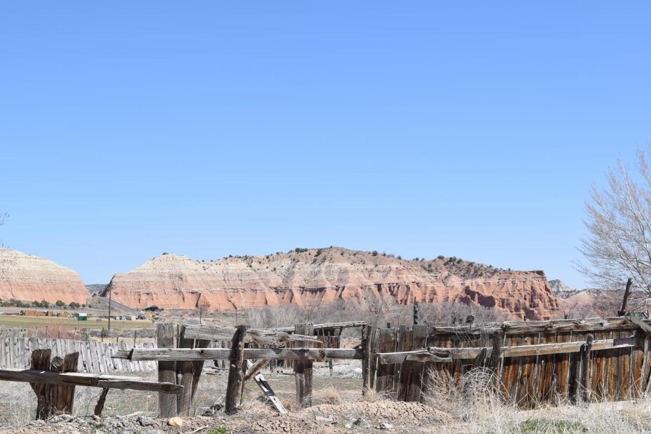 Log Cottages At Bryce Canyon #2 Кэннонвилл Экстерьер фото