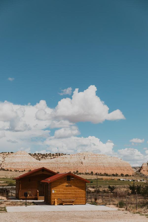 Log Cottages At Bryce Canyon #2 Кэннонвилл Экстерьер фото